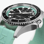 Khaki Navy Scuba 40mm H82415331