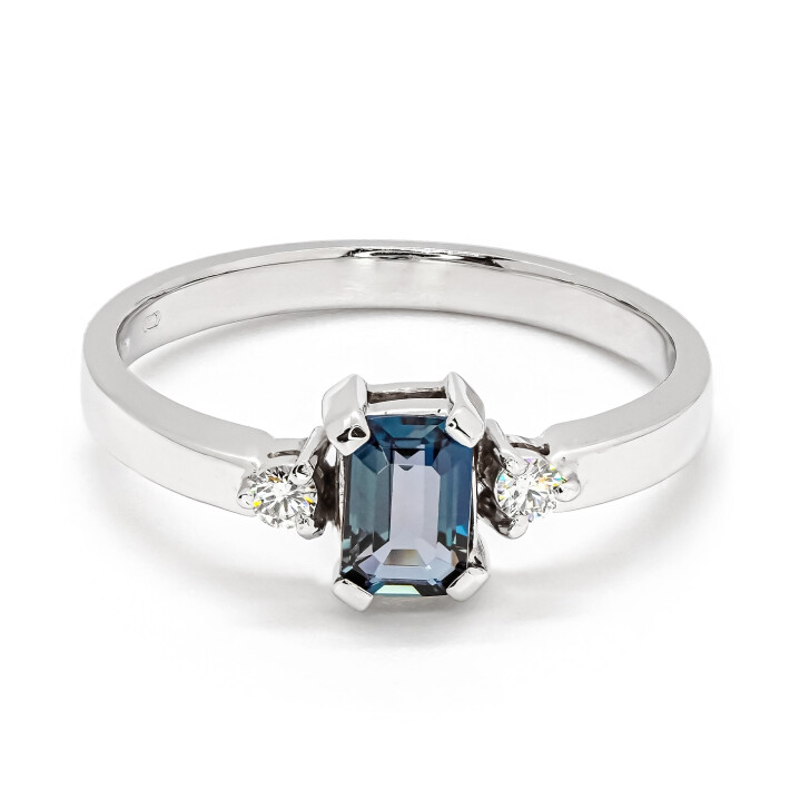 Prsten z bílého zlata s London Blue topazem a diamanty 21ZP2503285B