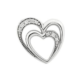 Zlatý přívěsek ve tvaru srdce s diamanty  13ZP2200687DB